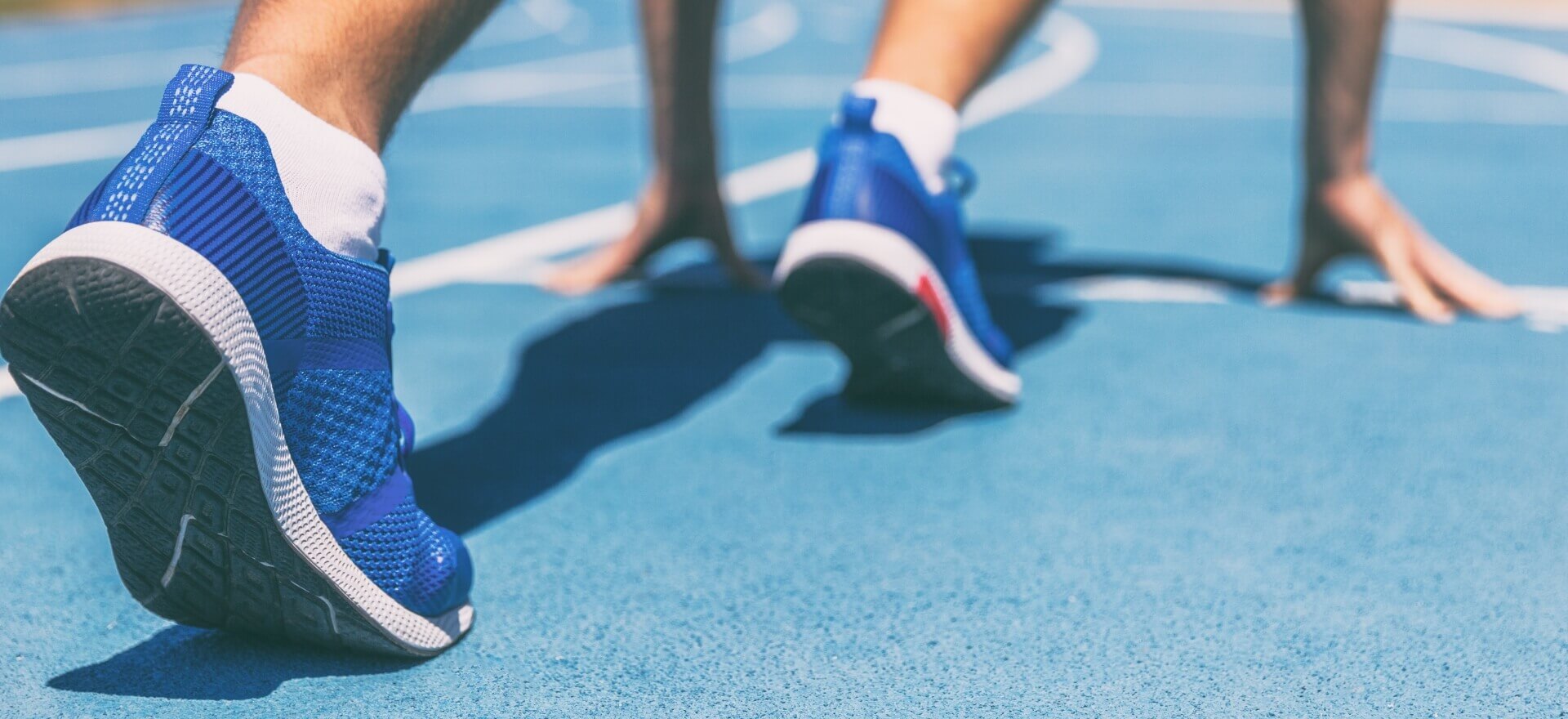 runners feet at the start of a race